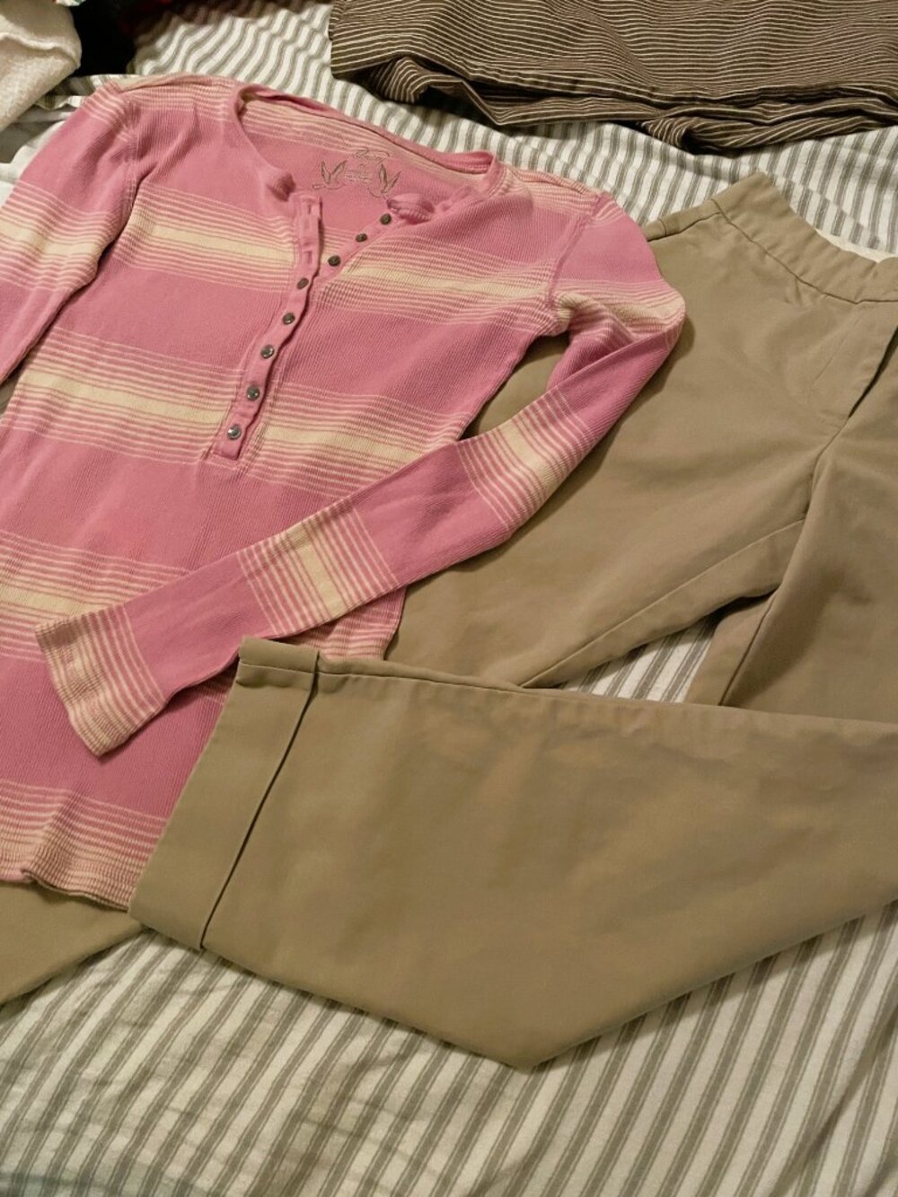 Quality Y2K Old Navy Cotton Outfit - Khaki Pants & Thermal Pink Top 2000s 90s